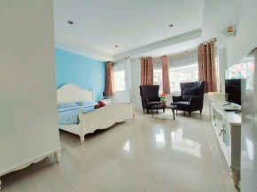Orca Guest House and Bar